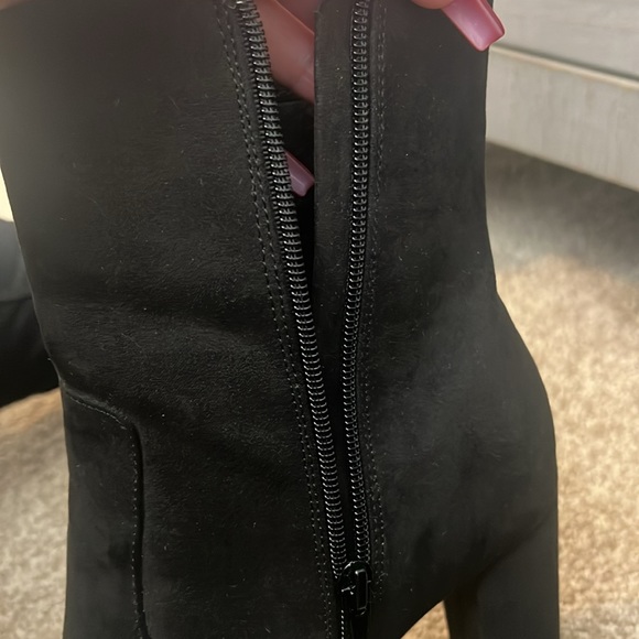 SHEIN black booties - Picture 8 of 8